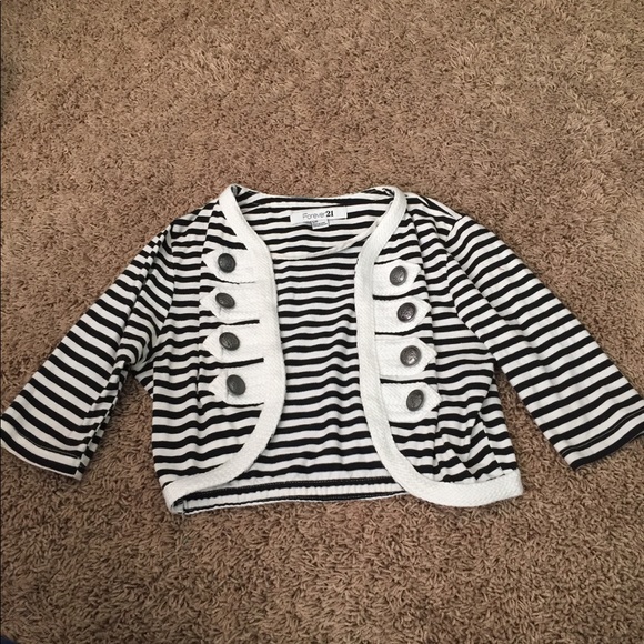 Black and white jacket - Picture 1 of 1